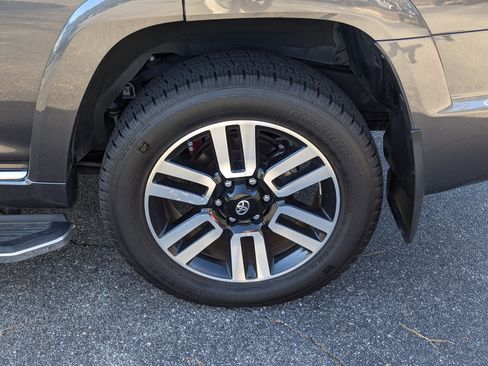 Used 2021 Toyota 4Runner Limited image 32