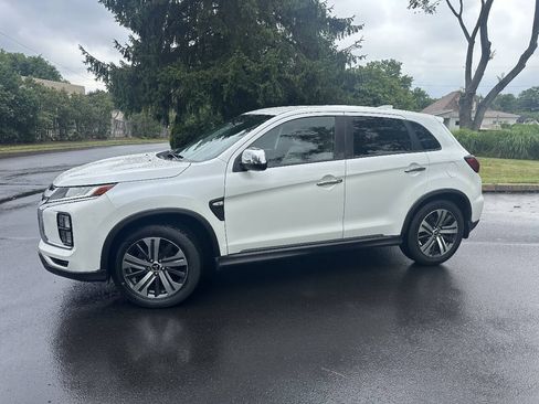 Used 2020 Mitsubishi Outlander Sport ES FWD image 4