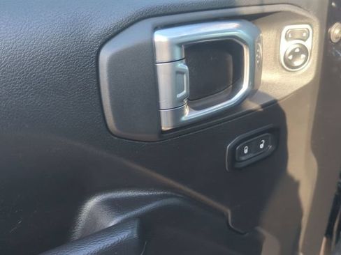 Used 2025 Jeep Wrangler Unlimited Sport AWD/4WD image 13