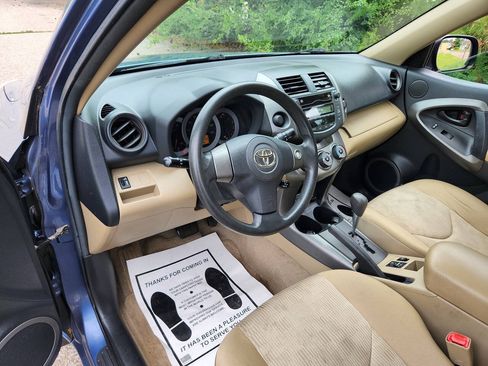 Used 2010 Toyota RAV4 2WD w/ Base L4 Extra Value Pkg image 20