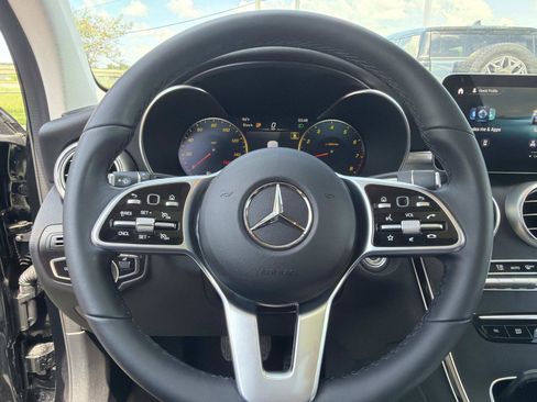 Used 2022 Mercedes-Benz GLC 300 image 27