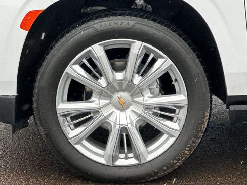 Used 2024 Chevrolet Tahoe High Country image 25