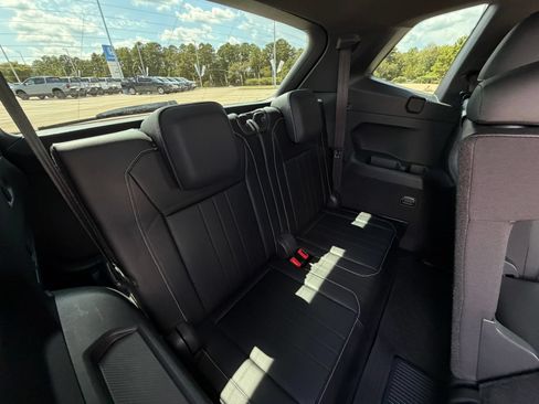 Used 2022 Volkswagen Tiguan SE R-Line FWD image 30