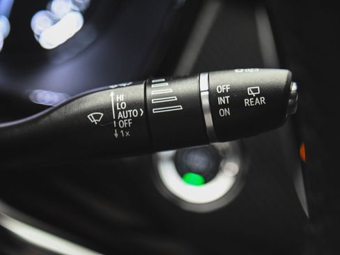 Used 2024 Cadillac XT6 Sport image 28