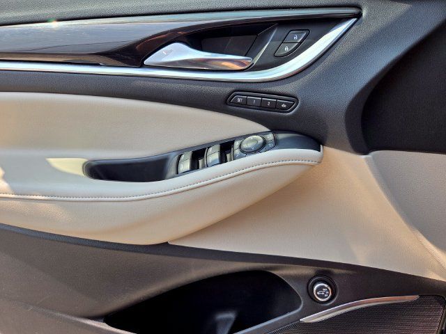Used 2018 Buick Enclave Premium FWD image 29