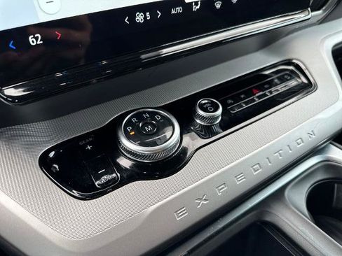 Certified 2025 Ford Expedition Active AWD/4WD image 20