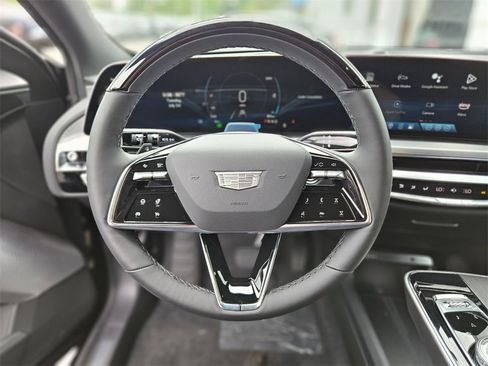 New 2025 Cadillac Lyriq Sport image 25