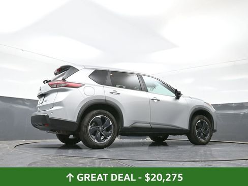 Used 2024 Nissan Rogue SV image 50