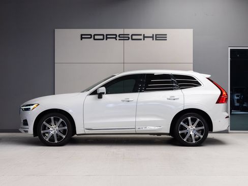 Used 2020 Volvo XC60 T5 Inscription FWD image 2