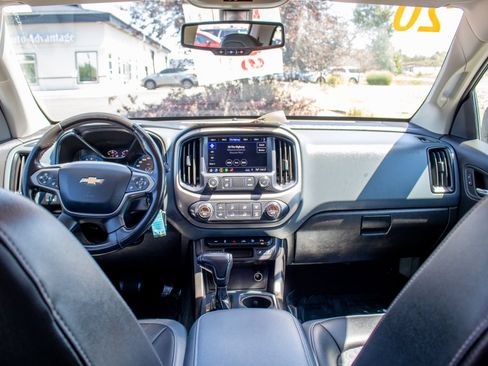 Used 2020 Chevrolet Colorado Z71 AWD/4WD image 14