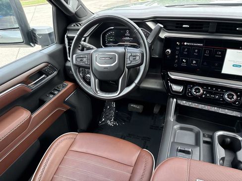 Certified 2024 GMC Sierra 2500 Denali Ultimate AWD/4WD image 28
