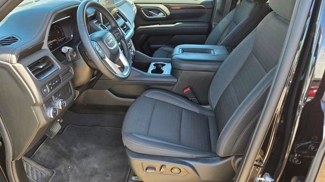 Used 2024 GMC Yukon SLE w/ Gmc Pro Safety Plus Package RWD image 13