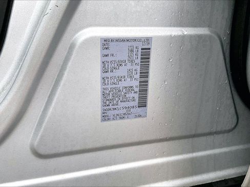 Used 2020 Nissan Pathfinder SV image 15