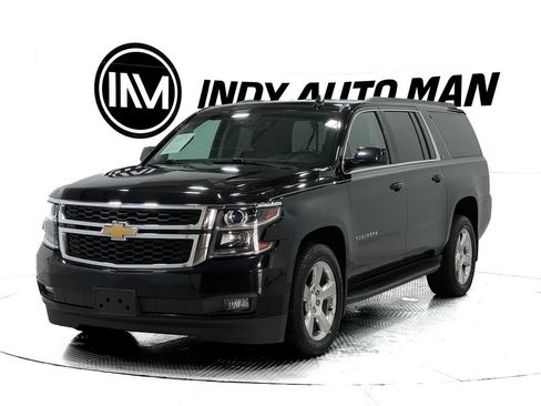 Used 2017 Chevrolet Suburban LT image 8