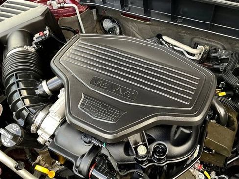 Used 2017 Cadillac XT5 Luxury w/ Driver Awareness Package image 31