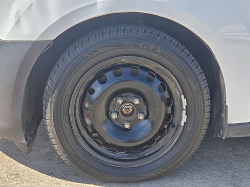 Used 2019 Ford Transit Connect XL image 7