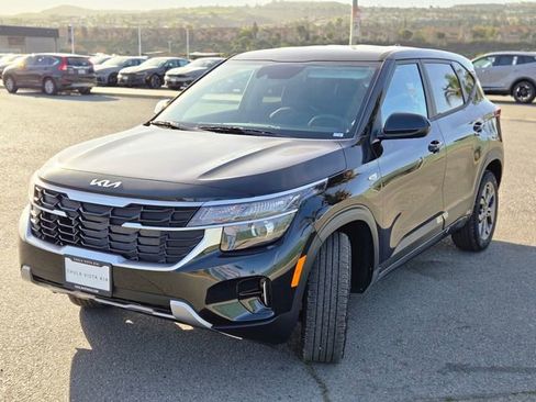 New 2026 Kia Seltos LX FWD image 10