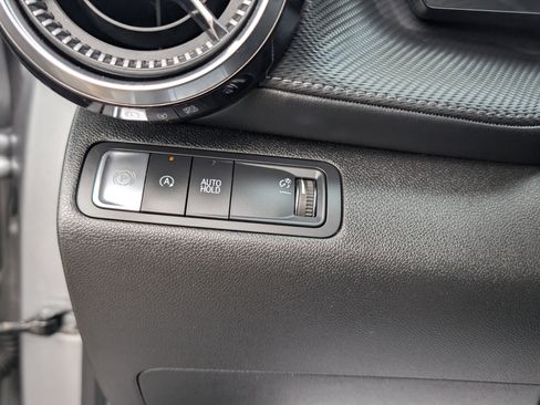 Used 2025 Chevrolet Equinox LT w/ Safety and Technology Package FWD image 19