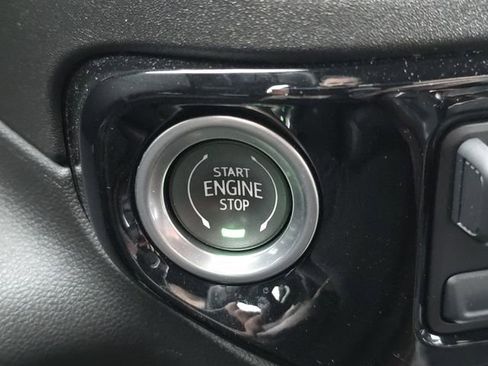 Used 2022 Chevrolet Silverado 1500 High Country image 33