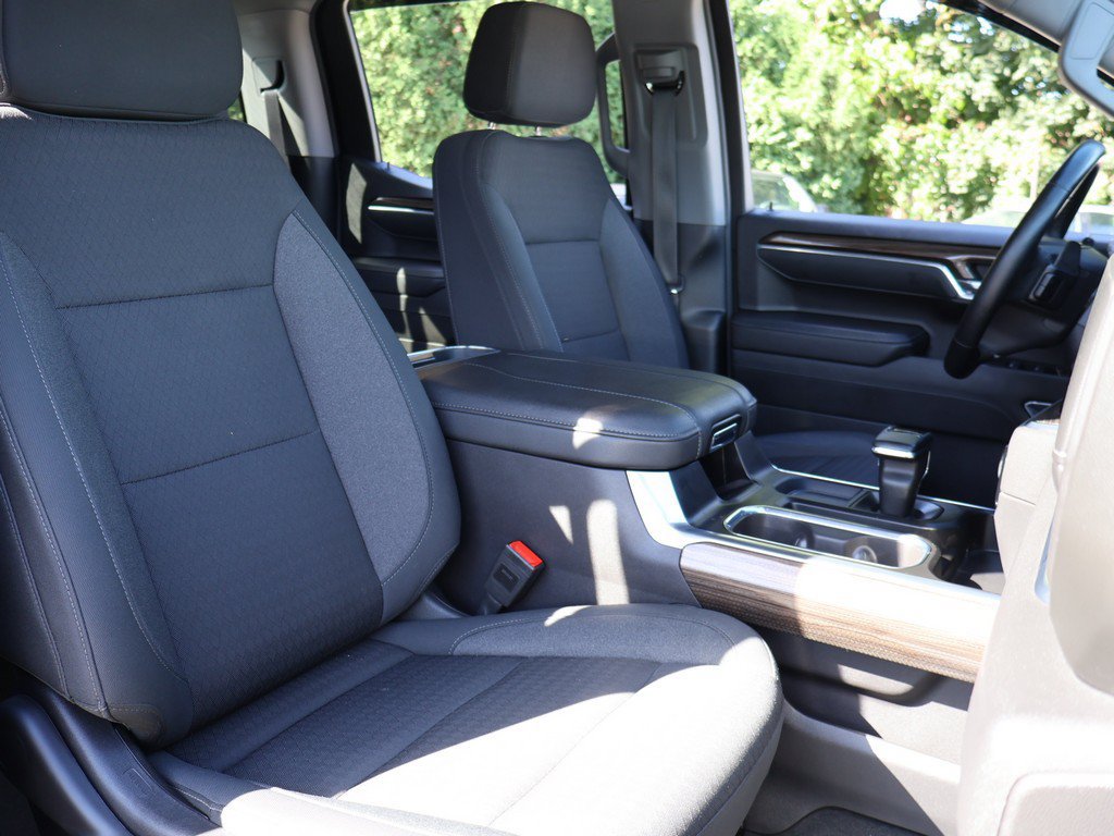 Used 2024 Chevrolet Silverado 1500 LT Trail Boss w/ Convenience Package II AWD/4WD image 28