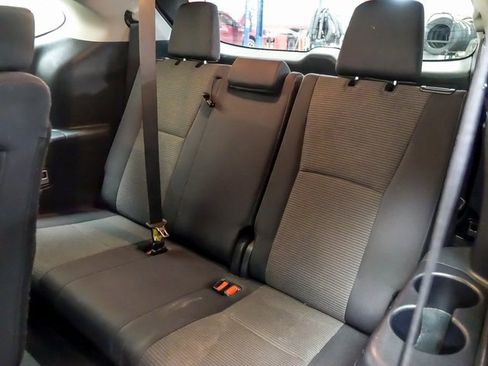 Certified 2024 Toyota Highlander LE image 12