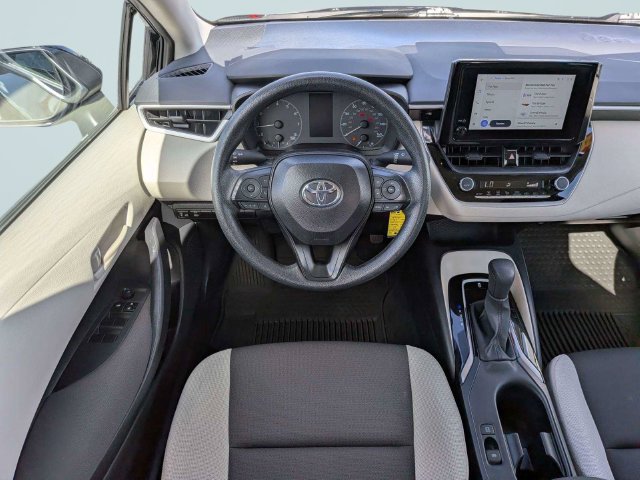 Used 2025 Toyota Corolla LE FWD image 14