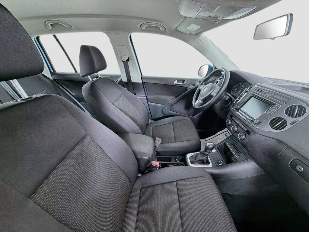 Used 2017 Volkswagen Tiguan Limited w/ Premium Package AWD/4WD image 26