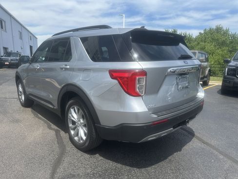 Used 2023 Ford Explorer XLT w/ Equipment Group 202A image 6