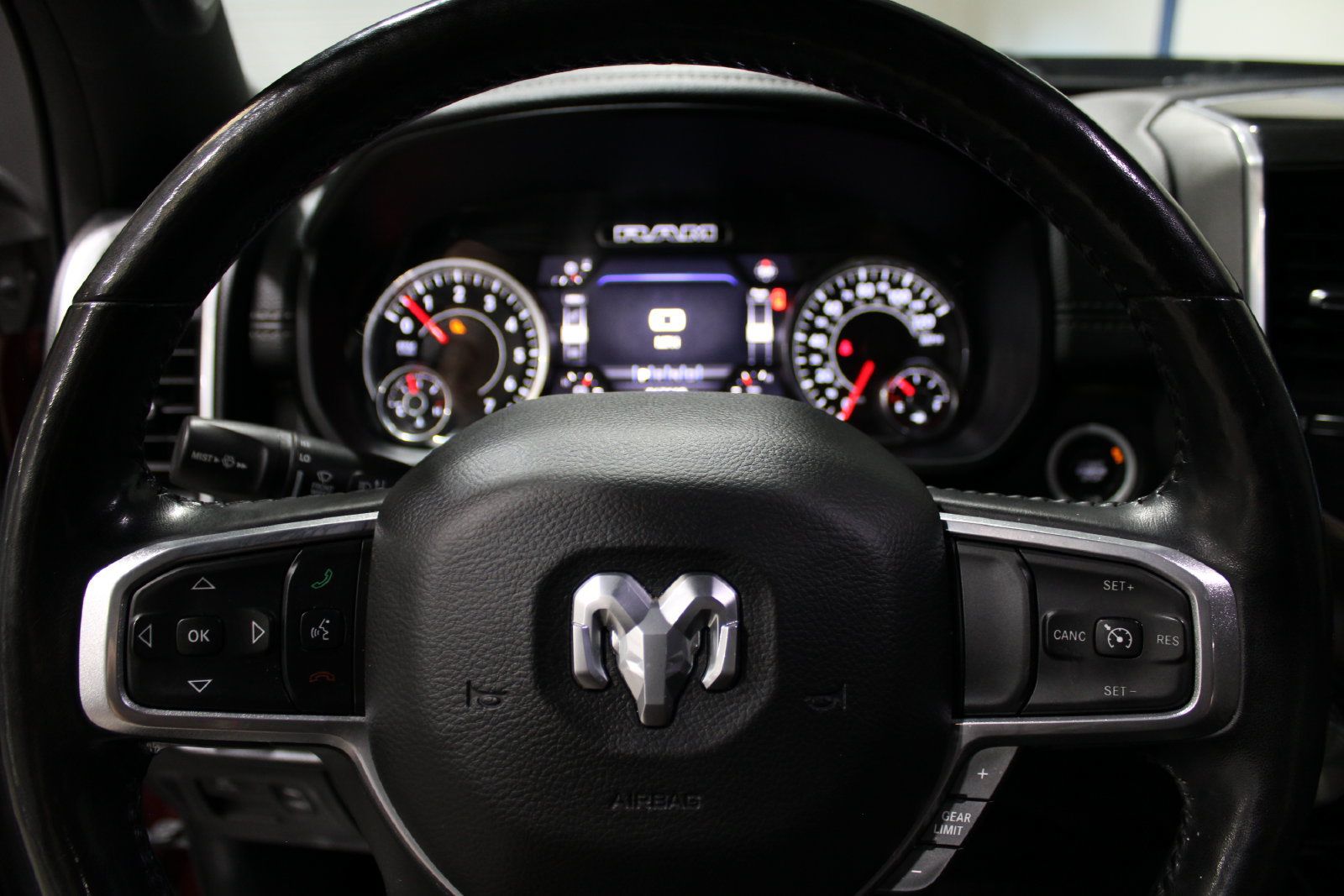 Used 2020 RAM 1500 Laramie w/ Sport Appearance Package AWD/4WD image 25
