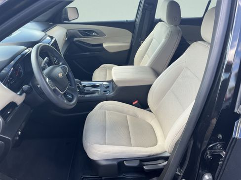 Used 2024 Chevrolet Traverse LS w/ Safety Package FWD image 11