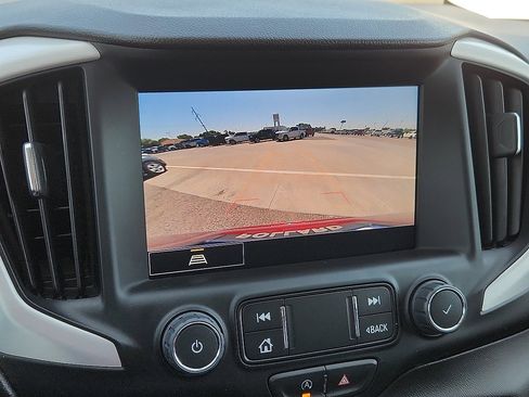 Used 2023 GMC Terrain SLT image 8