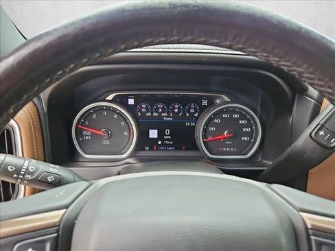 Used 2020 Chevrolet Silverado 1500 High Country w/ Technology Package AWD/4WD image 10