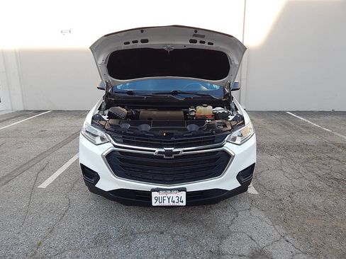 Used 2020 Chevrolet Traverse LS image 27