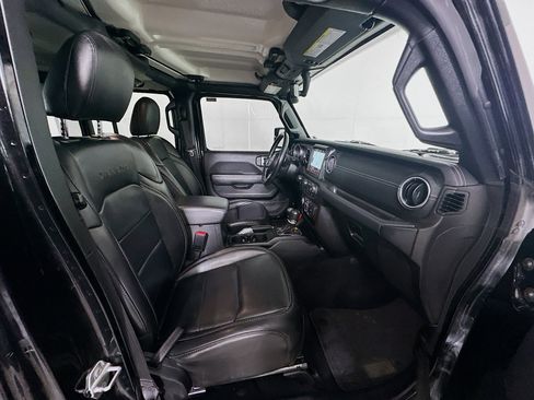 Used 2022 Jeep Wrangler Sahara w/ Cold Weather Group image 30