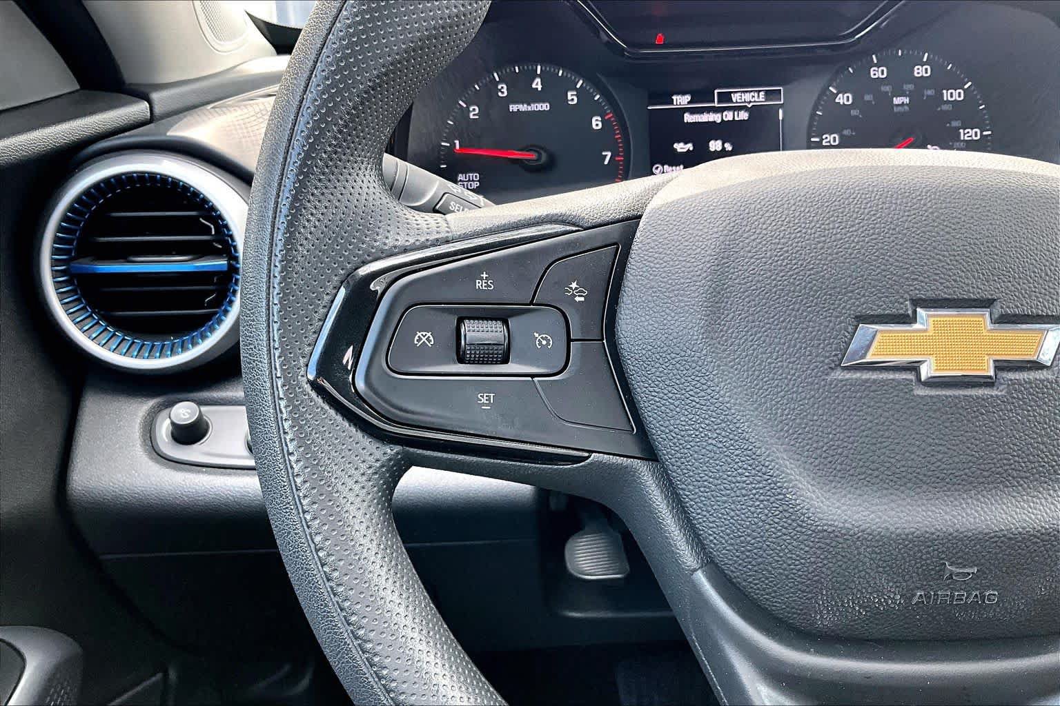 Used 2024 Chevrolet Trax LS w/ LS Convenience Package FWD image 24
