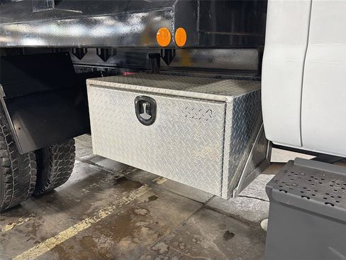 Used 2022 Ford F650 2WD Regular Cab Super Duty image 38