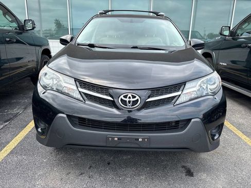 Used 2013 Toyota RAV4 LE FWD image 2
