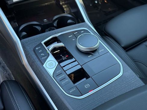 Used 2025 BMW 330i Sedan w/ Convenience Package image 26