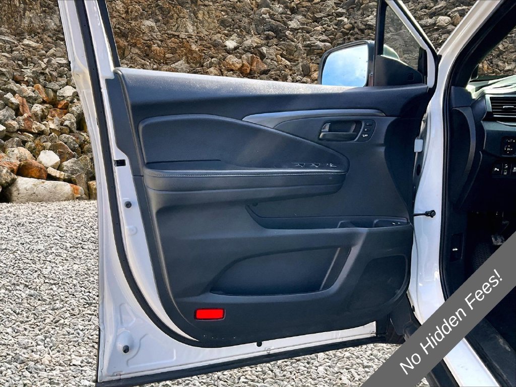 Used 2023 Honda Passport EX-L image 16