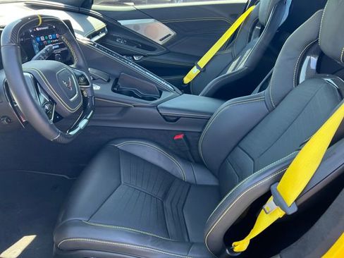 Used 2025 Chevrolet Corvette Z06 RWD image 11