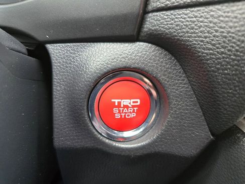 Used 2020 Toyota RAV4 TRD Off-Road AWD/4WD image 23