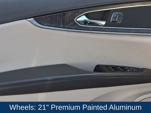 Used 2017 Lincoln MKX Reserve w/ Lincoln MKX Climate Package image 16