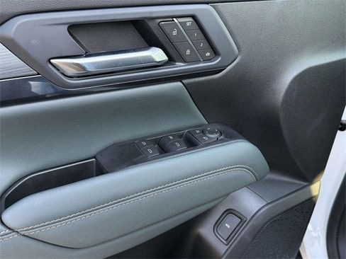 New 2026 GMC Terrain AT4 w/ Convenience Package III image 18