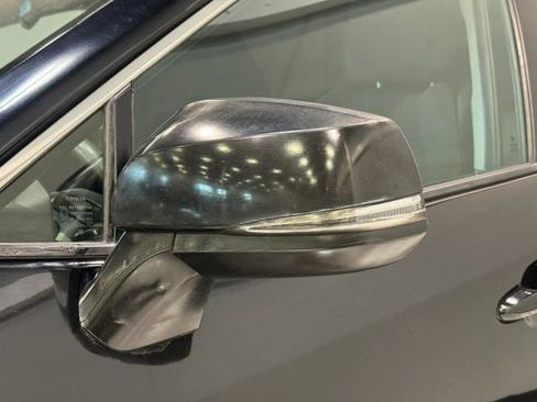 Used 2019 Toyota RAV4 XLE w/ Convenience Package FWD image 10