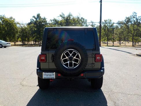 New 2025 Jeep Wrangler Unlimited Rubicon w/ Technology Group image 3