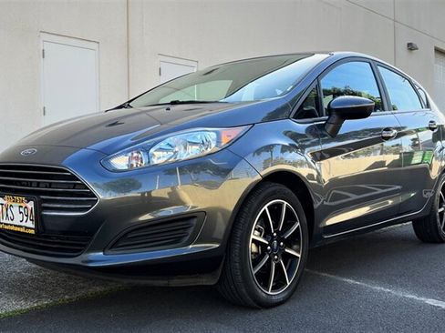 Used 2019 Ford Fiesta SE FWD image 1