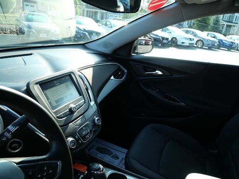 Used 2017 Chevrolet Malibu LS FWD image 13