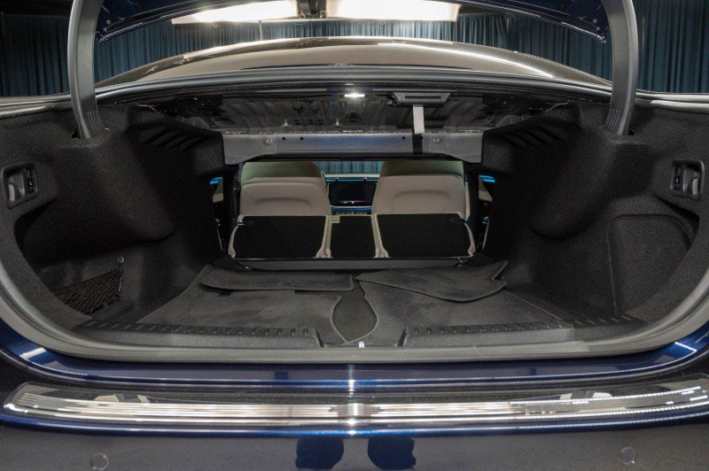 Certified 2025 Mercedes-Benz E 350 4MATIC Sedan image 34