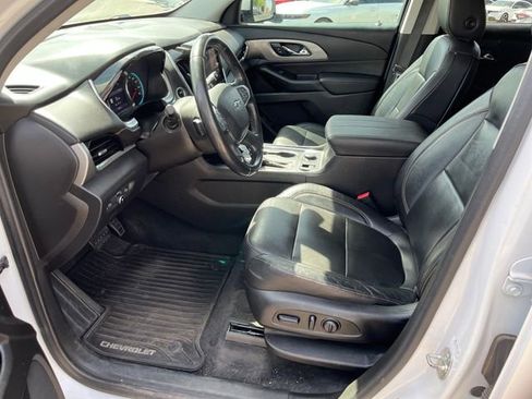 Used 2020 Chevrolet Traverse RS w/ LPO, Floor Liner Package FWD image 2