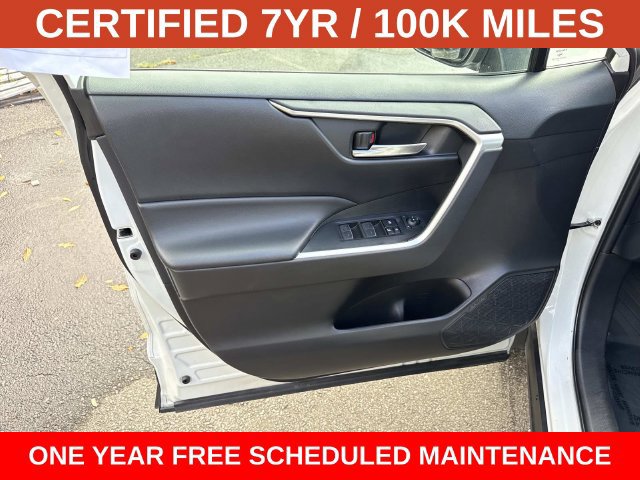 Used 2023 Toyota RAV4 AWD Hybrid image 13